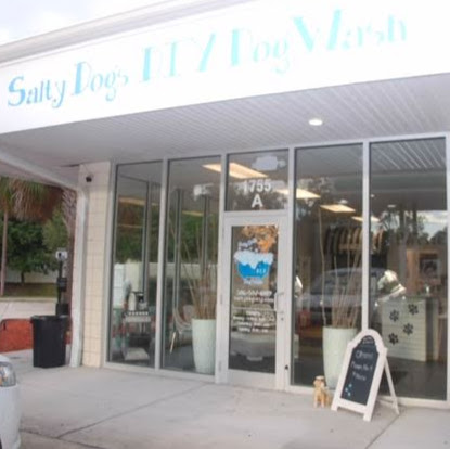 Salty Dogs DIY Dog Wash