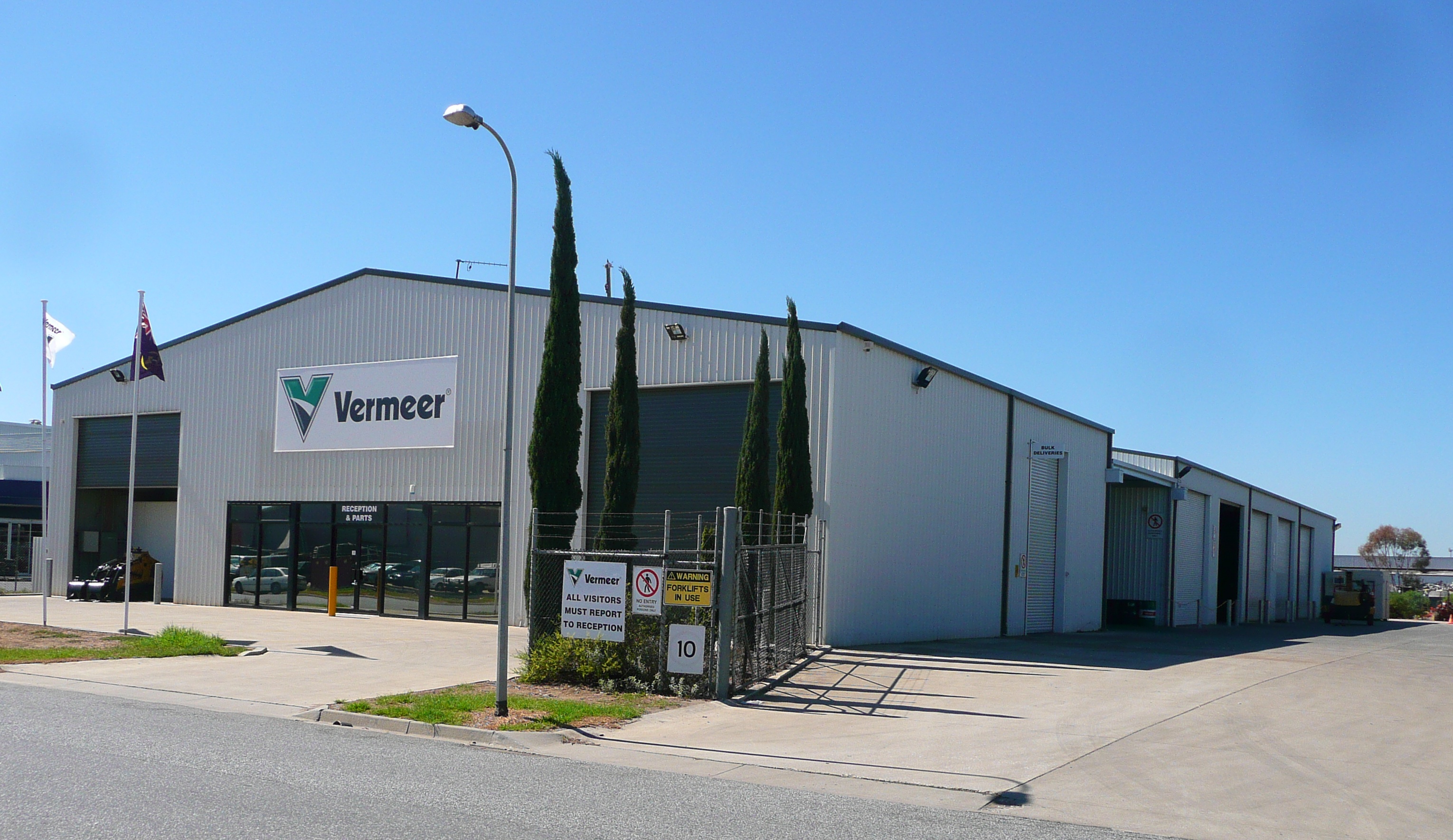Vermeer Equipment Holdings Pty Ltd | 9-11 HAKKINEN Road, Wingfield, South Australia 5013 | 1800 444 394